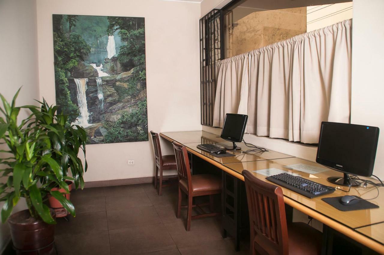 Hotel Ferrua Lima Exterior photo